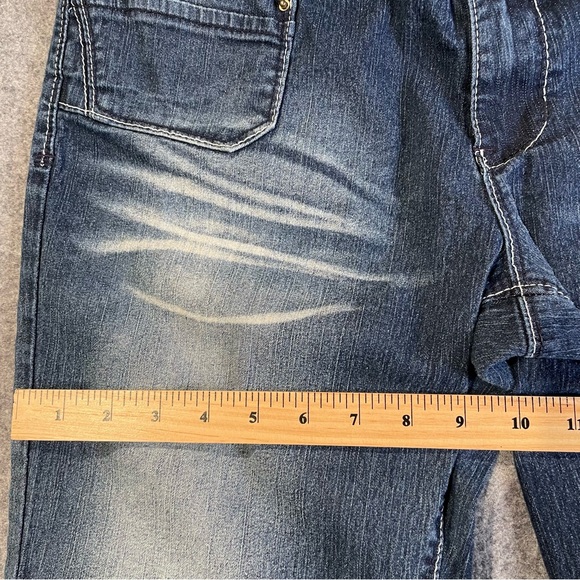 Angels Cuff Cropped Jeans
Women's Size 15 Medium/Light
Wash Stretch Blue Denim - Picture 8 of 12